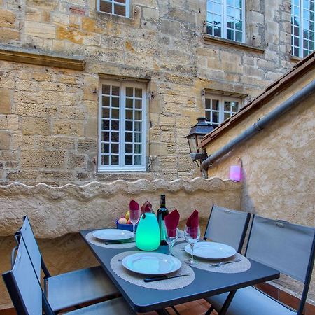 Chez Alice Appartement En Plein Centre Ville Sarlat Exterior foto