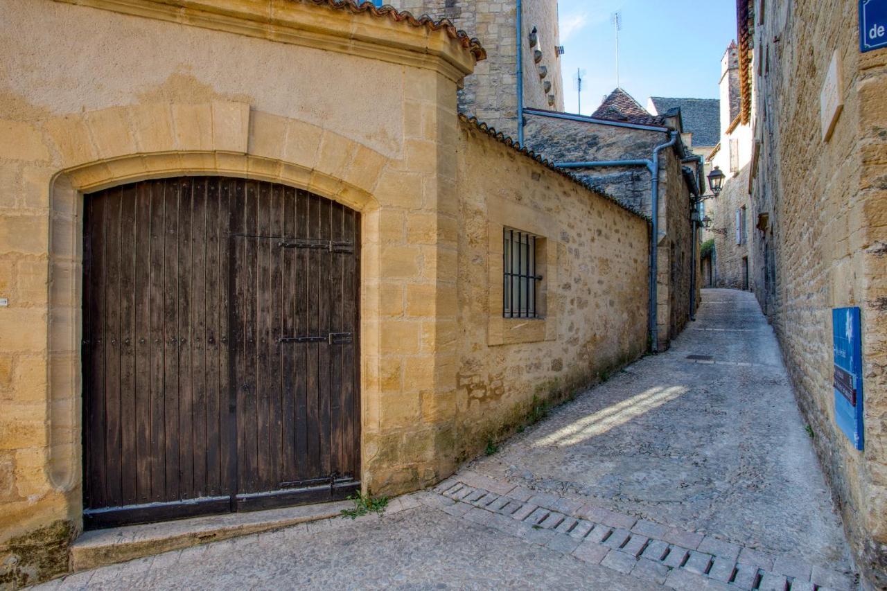 Chez Alice Appartement En Plein Centre Ville Sarlat Exterior foto
